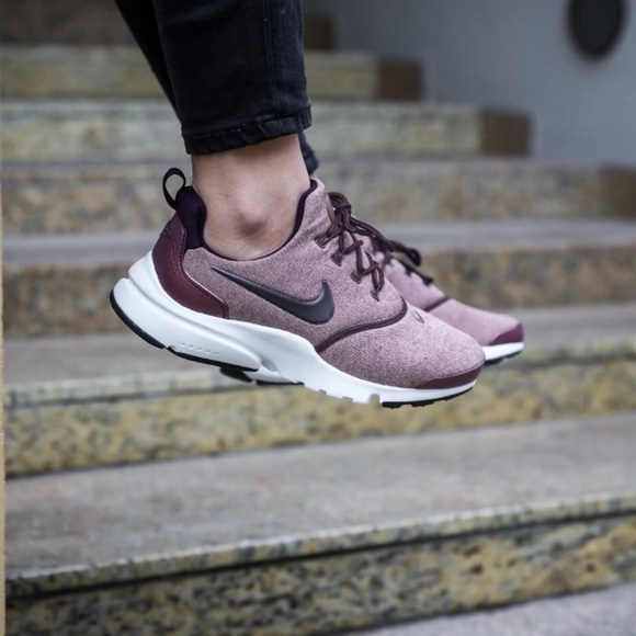 NWT Nike Air Presto Fly SE Port Wine WMNS - Picture 2 of 8